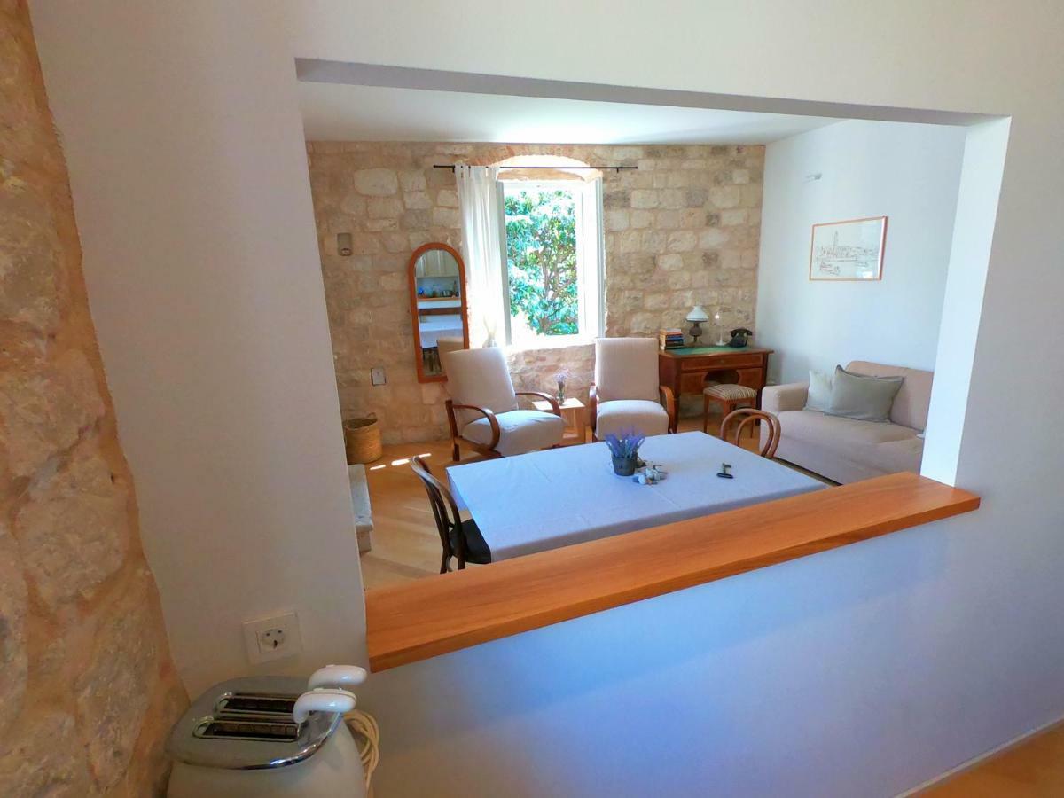 Historic Piazza House & Romantic Hidden Garden Đảo Hvar Ngoại thất bức ảnh